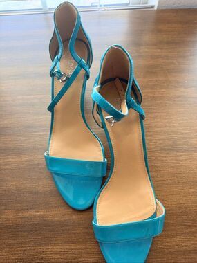 Michael Kors Size 10 Leather Turquoise Blue Pump Heels Open Toe